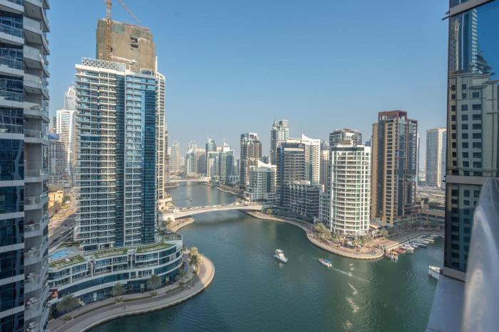 StayShort - 1 Bedroom that Sleeps 4 with Great City Views