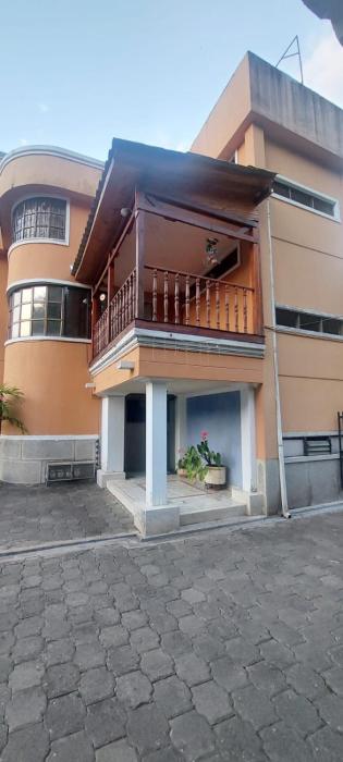 Casa duplex vía la Reforma, Cali