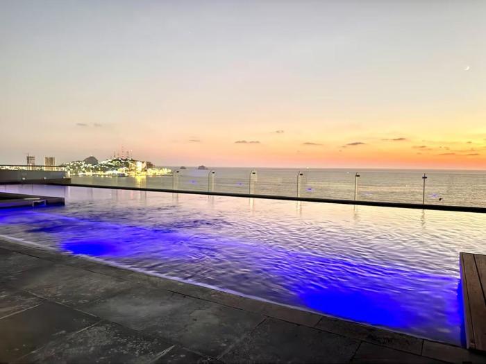 Malecon de Mazatlán enjoy it!