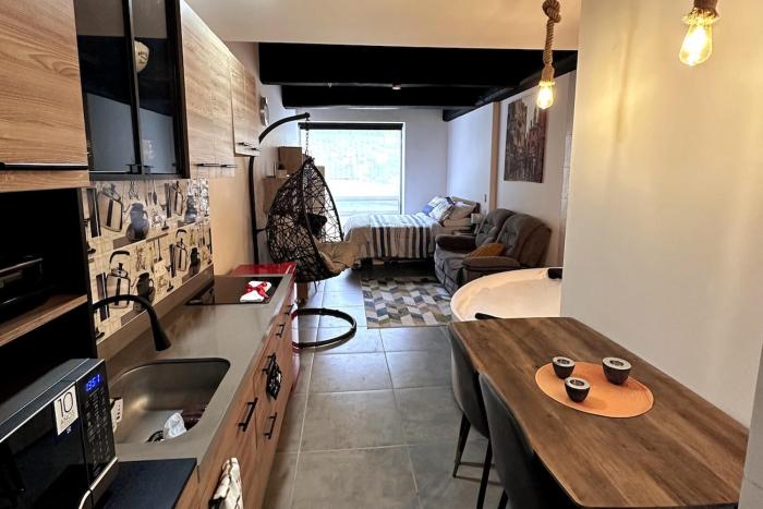 Moderno apartaestudio tipo loft, con jacuzzi privado, auto check-in en Usaquén