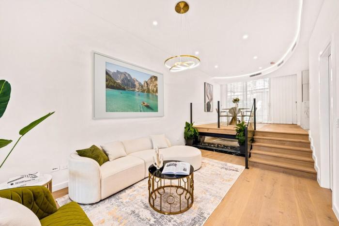 Family-friendly entire Lux 4BR Home 2 parking