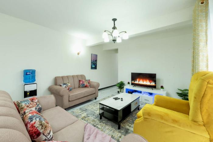 Pristine-2 bedroom apartment with free parking