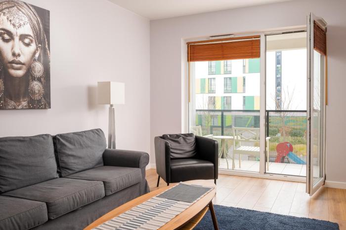 Sady Żoliborskie Generous Apartment