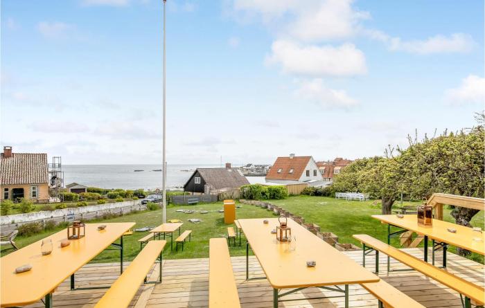 1 Bedroom Nice Apartment In Svaneke