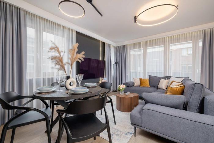 Exclusive Apartment with Parking by Renters Prestige