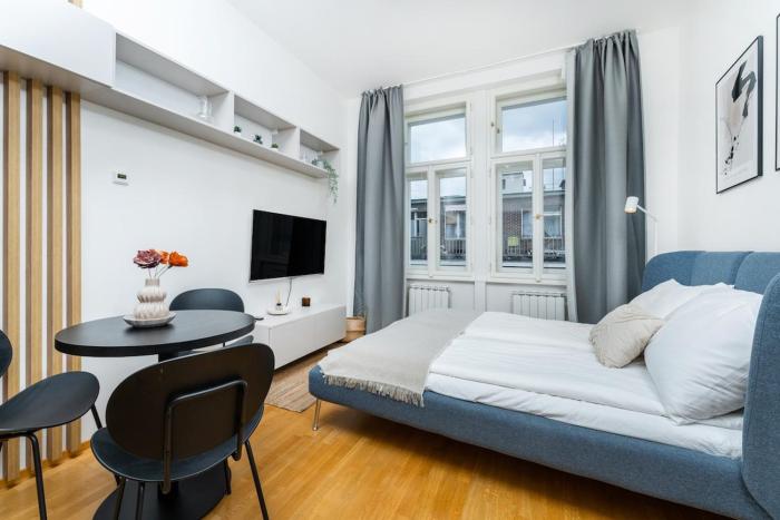 Rentero Charles square studio apartment Parking on request