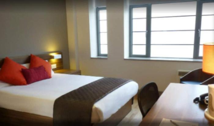 Student Only Ensuite Room