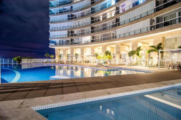 Unlimited Ocean Front - Frente à Praia Vista Mar Hidromassagem 2 Piscinas Climatizadas 2 Saunas Seca e Úmida Wi-Fi 350MB