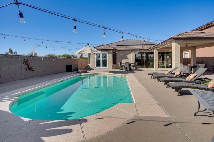 5 Mi to Surprise Stadium: Chic Home w Pool