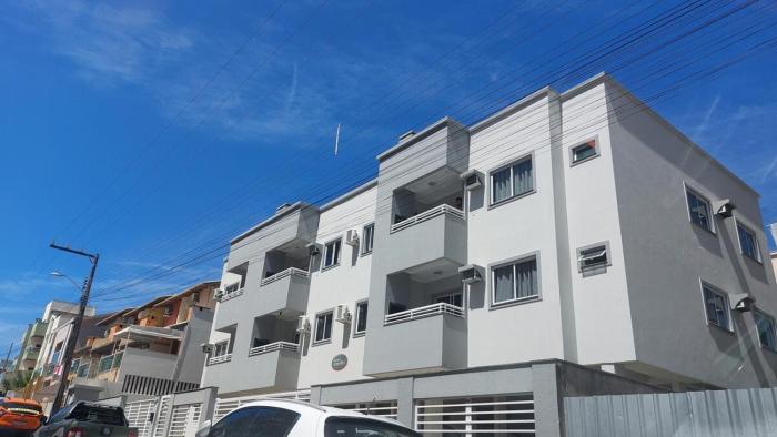 Large Ap 3q 250m Praia de Bombas