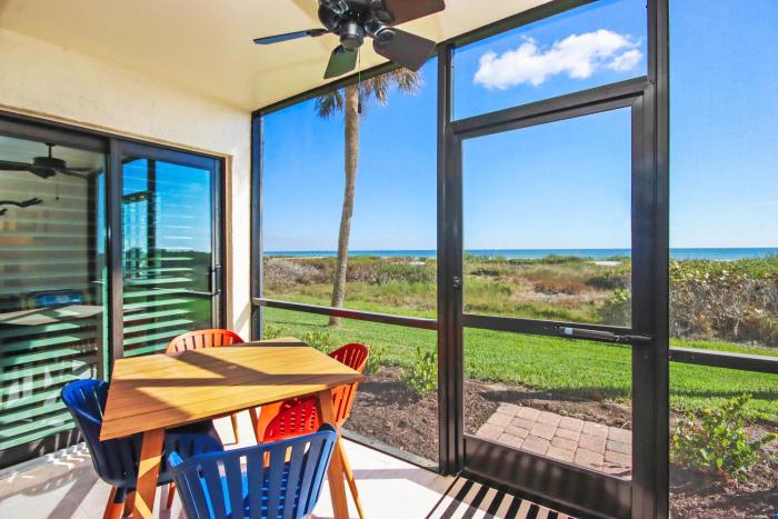 1st Floor Sanibel Island Condo Steps From The Gulf Of Mexico 5C1