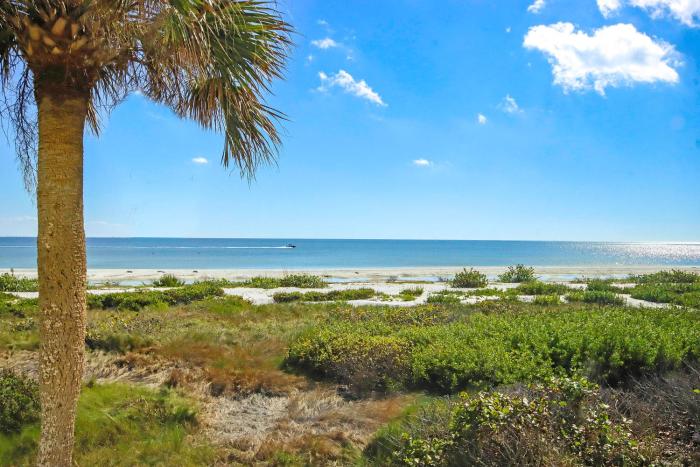 Stylish 2BR Sanibel Condo With Amazing Beach Views 5C2