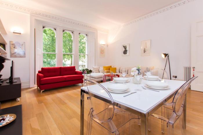 Unique Bright Apartment with Private Balcony