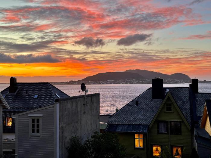 Apartment with a beautiful view in the center of Ålesund
