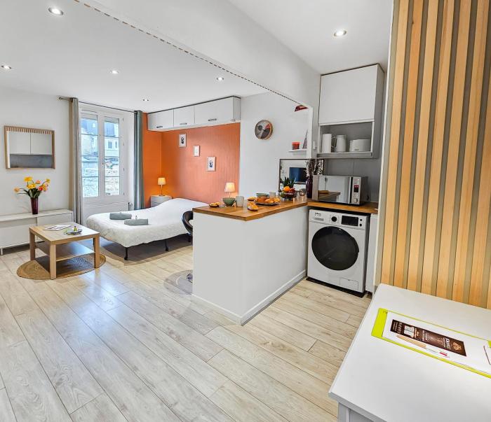 studio lumineux et moderne