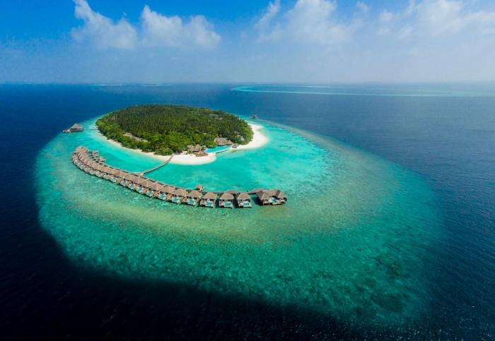 Dusit Thani Maldives - 50 percent off on Transfers for Stays of 5 Nights stay until 20 December 2026