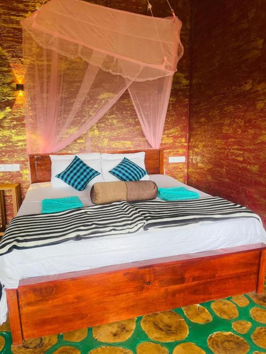 Nine Arch Jungle Inn