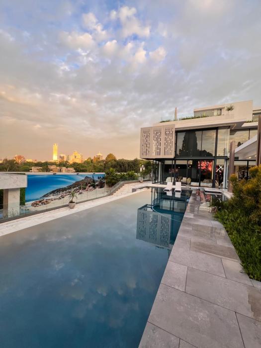 Cleveland Luxury Villa