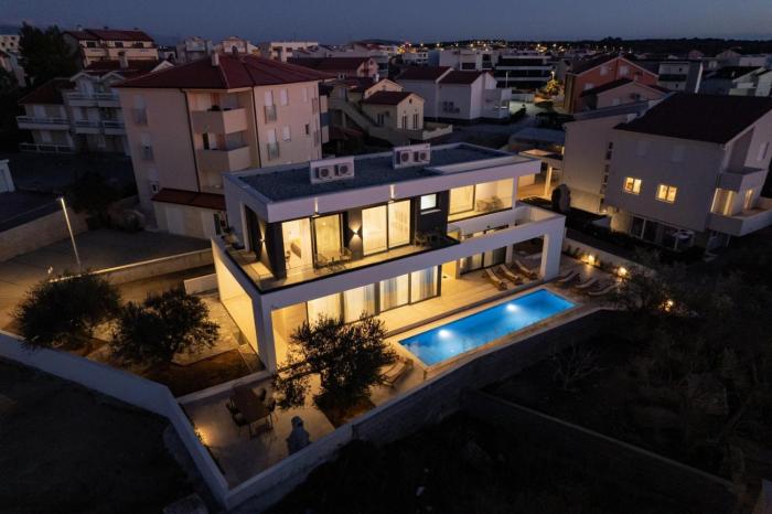 Elegant Villa Cataleya with private pool and sauna