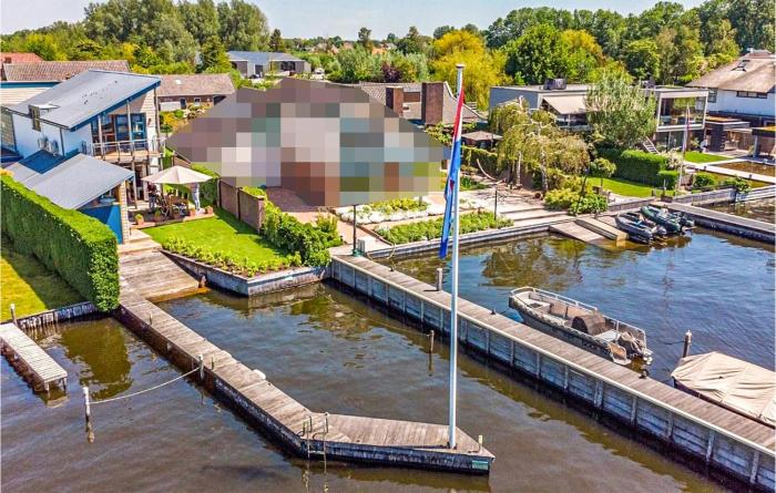 Nice Home In Breukeleveen With Wifi