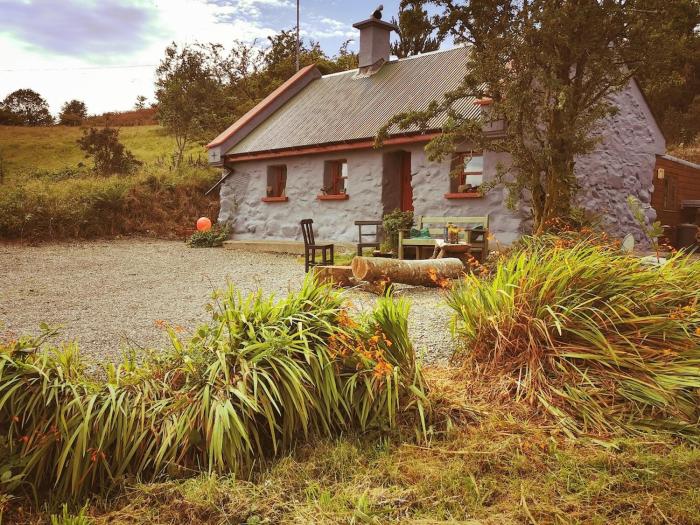 Mountain Cottage with Barn Sauna, Clonbur, Galway