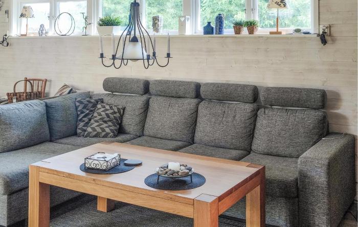 3 Bedroom Awesome Home In Nybrostrand