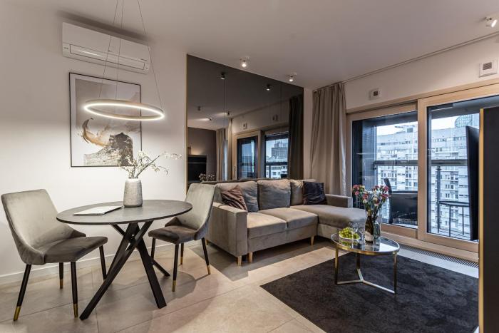 P&O Apartments Mennica Residence IX