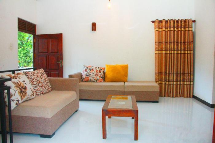 Thrisha home Stay