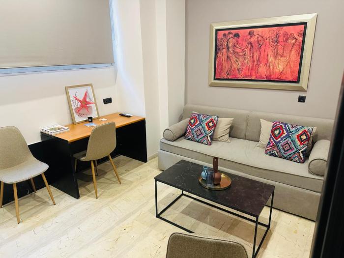 Port Brown Suite 1