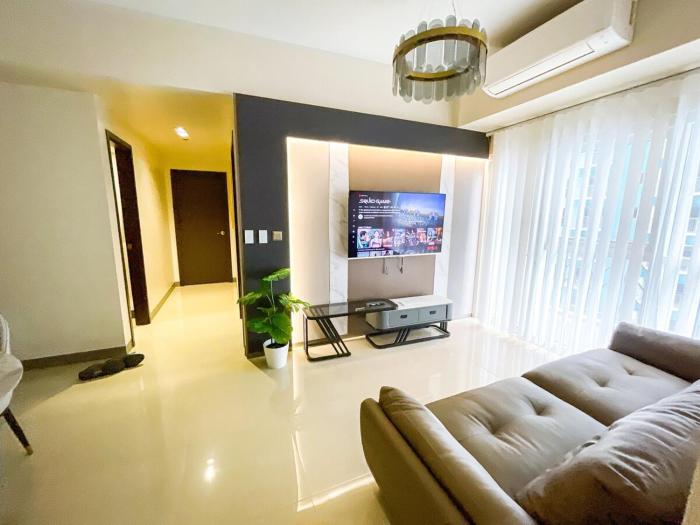 Spacious 3BR condo across Okada Manila and Solaire