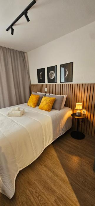 Studio Vila Madalena, Metrô, Moderno