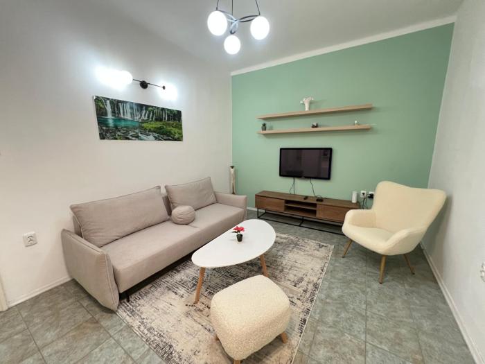 Florence family 2BDR Apt - min from Serdika w WiFi
