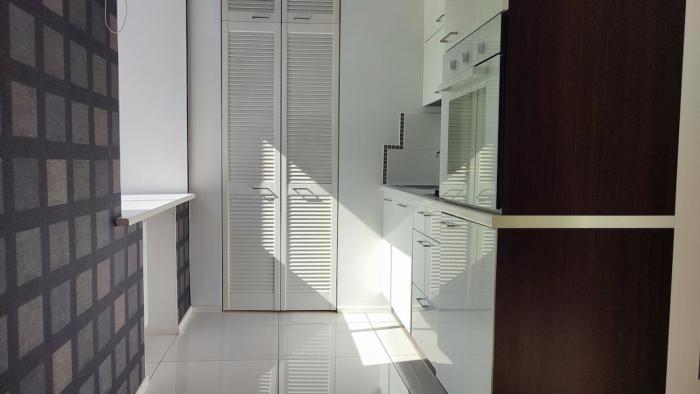 Bright 2-BDRM central apartment