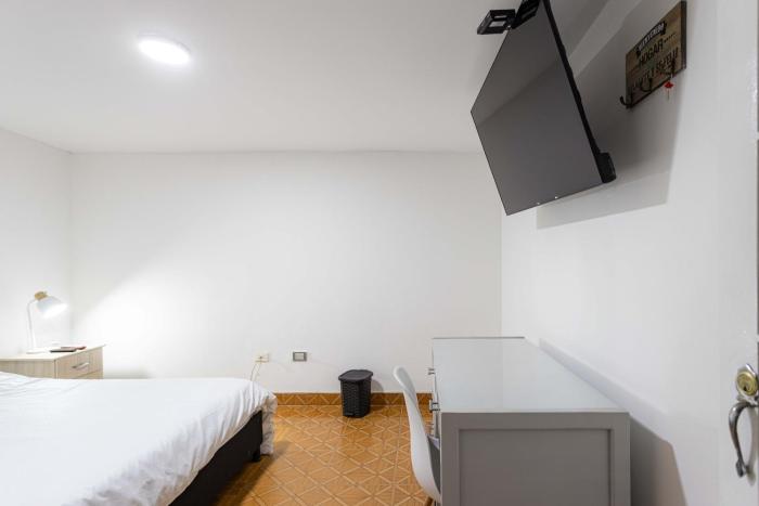 Dorado Airport - Room