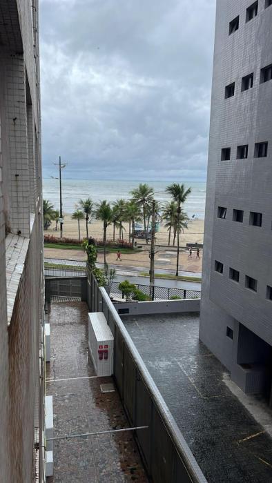 PRAIA GRANDE-Ocian 10 pessoas Pé na areia