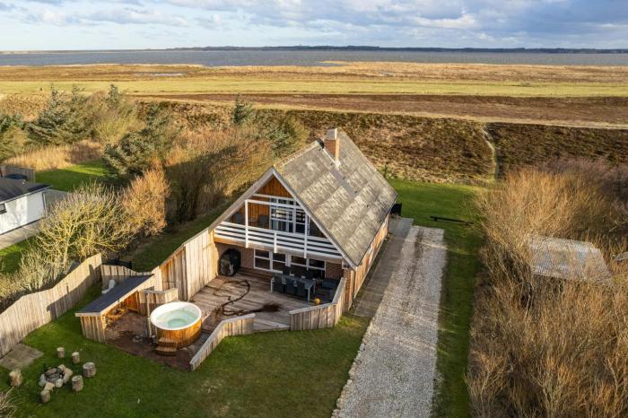 Family Summer House Close To The North Sea