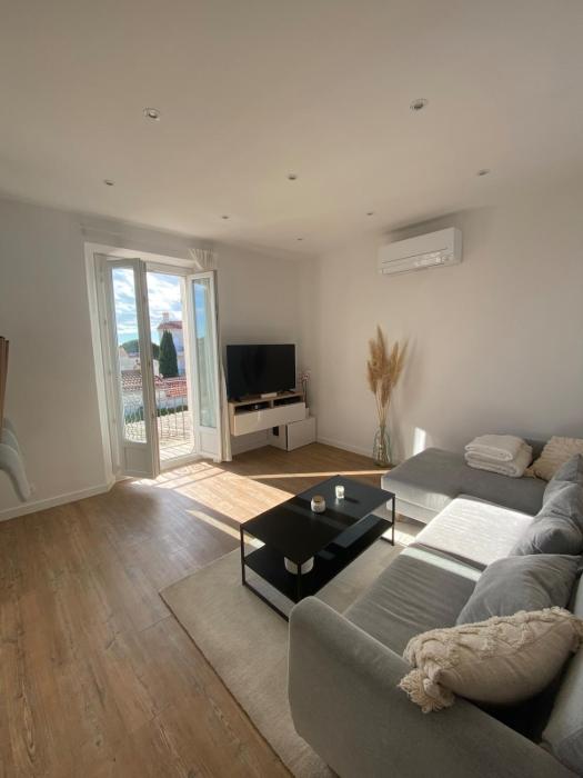 T2 neuf avec vue mer à 2 pas du centre et proche des plages