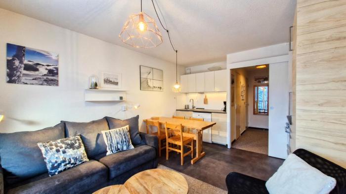 Résidence Verseau - Appartement lumineux et spacieux · Centre station · avec cabine et Balcon MAE-7781