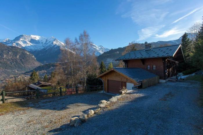 Chalet spacieux à Saint-Gervais-les-Bains avec vue montagne