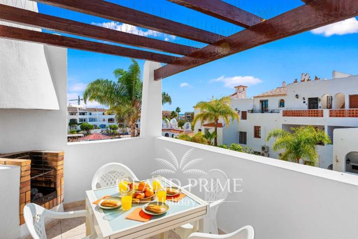 Heated Pool & Garden Views Holiday FC519