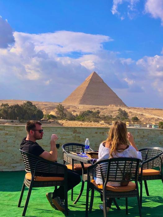 Keeper Pyramids View INN