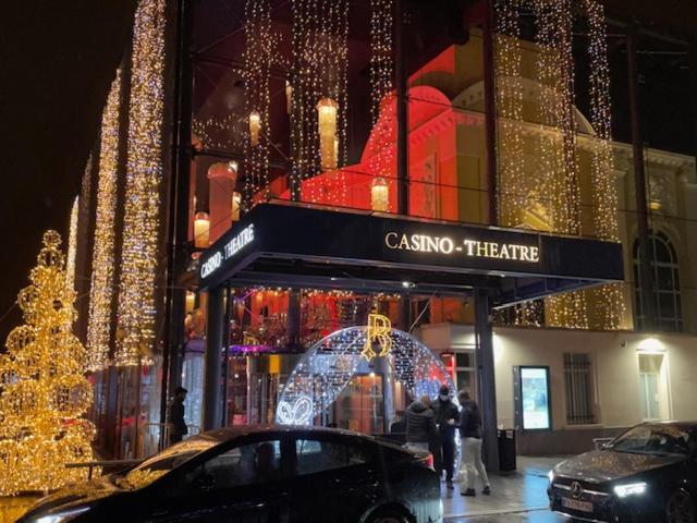 STUDIO 3 TOUT EQUIPE 50 M DE LA GARE DENGHIEN LES Bains 15 MN DE PARIS CENTRE