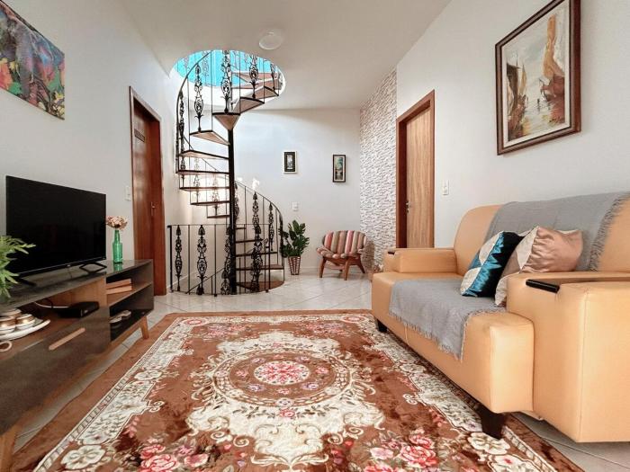 Cobertura perto da praia, churrasqueira e 1 vaga na garagem