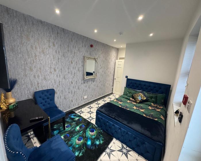 Marble blue flat, City of Gloucester