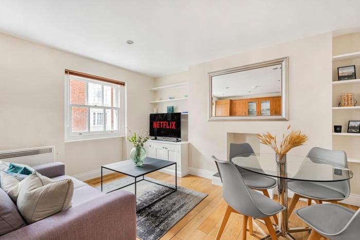 Very Cosy Marylebone Residence with Super Fast Wifi