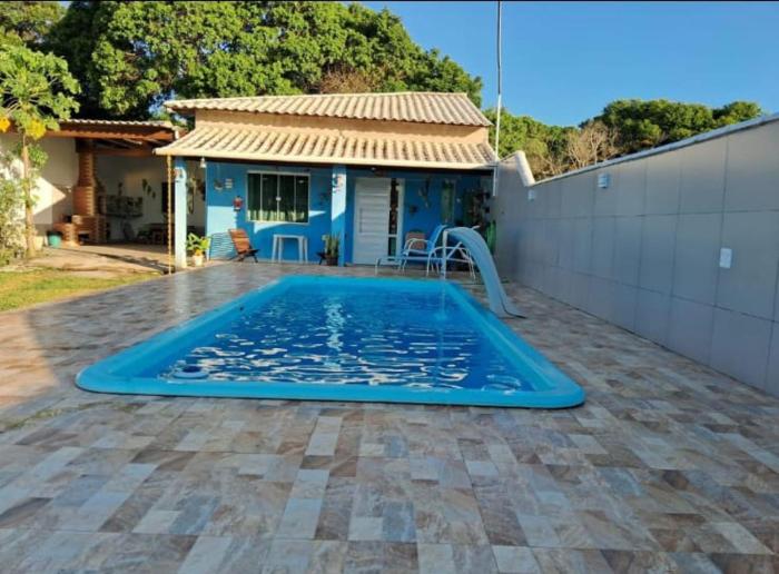 Casa em Unamar com piscina privativa
