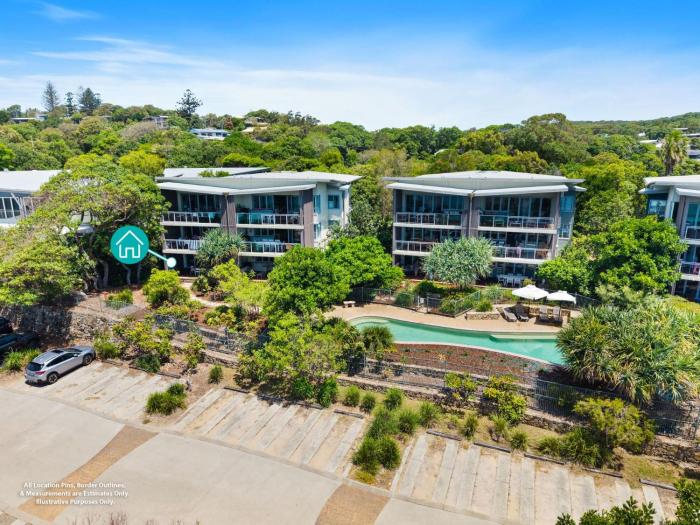 Waves #1 by Discover Stradbroke