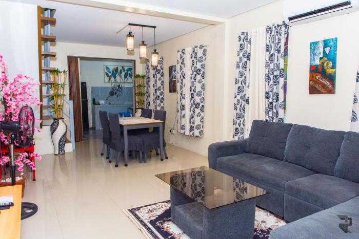 Affordable MODERN Up to 16 Pax Near Aqua Planet & Clark International Airport