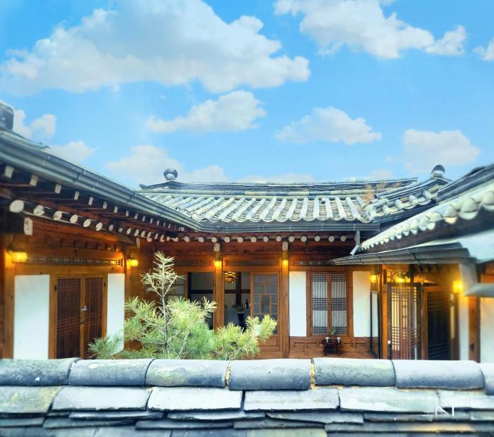 Bukchon Heritage in Hanok Village