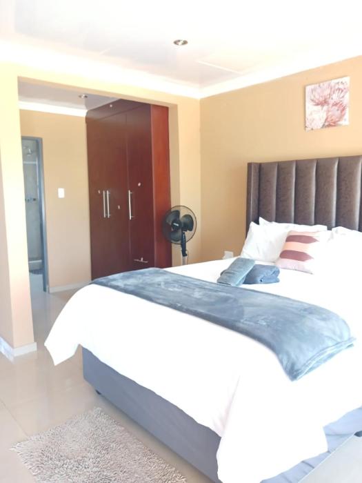 Precious Estates Quartz- Township